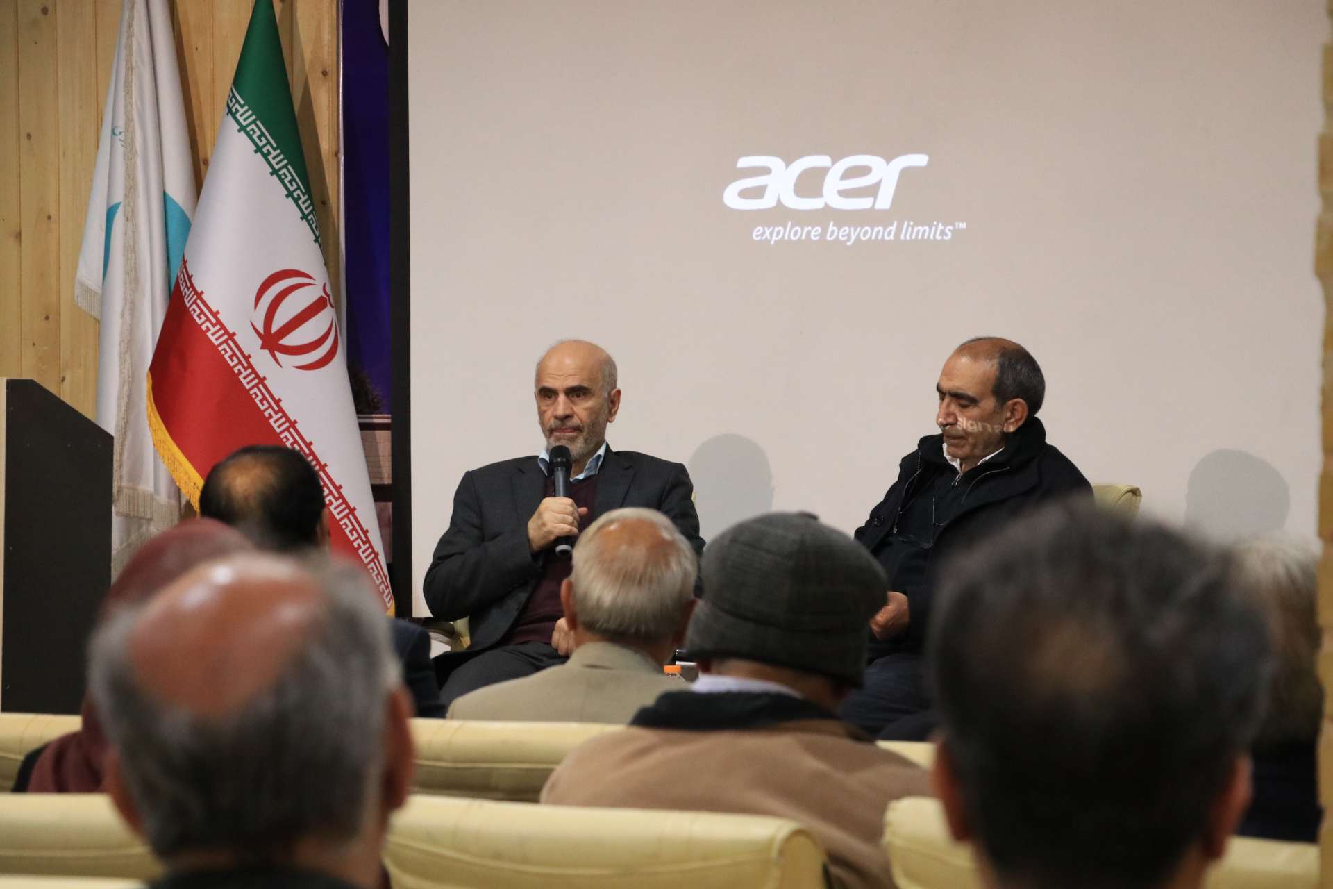 برگزاری آیین رونمایی از کتاب اندیشه بی خانمان