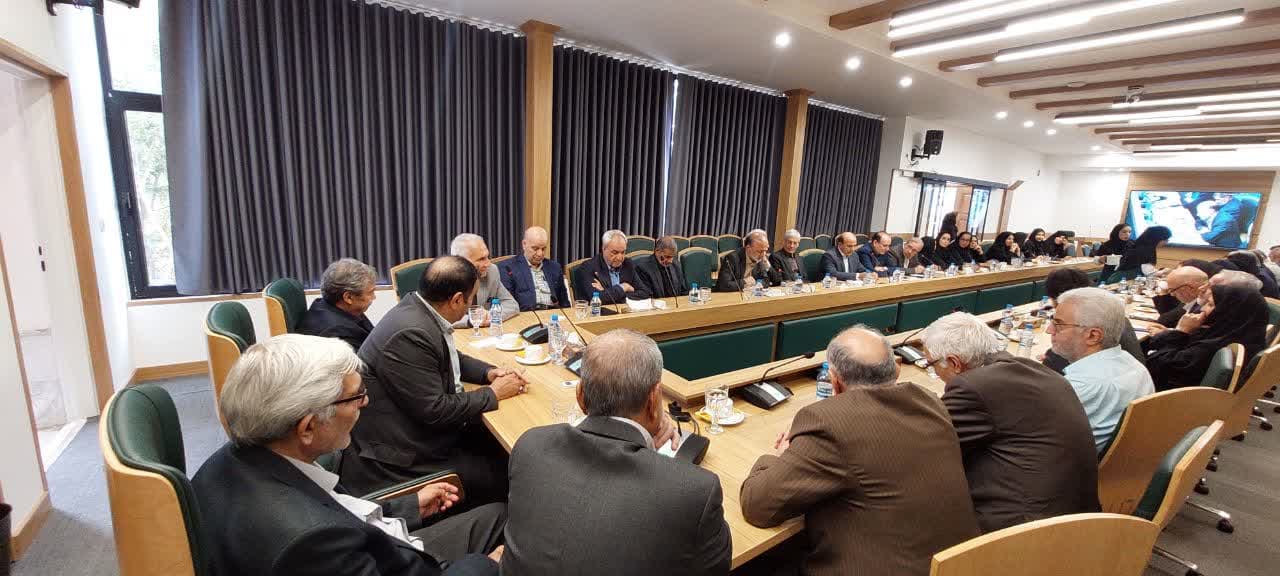 بازدید مدیران بنیاد فرهنگی آموزشی امام صادق اصفهان از مجتمع آموزشی جوادالائمه یزد