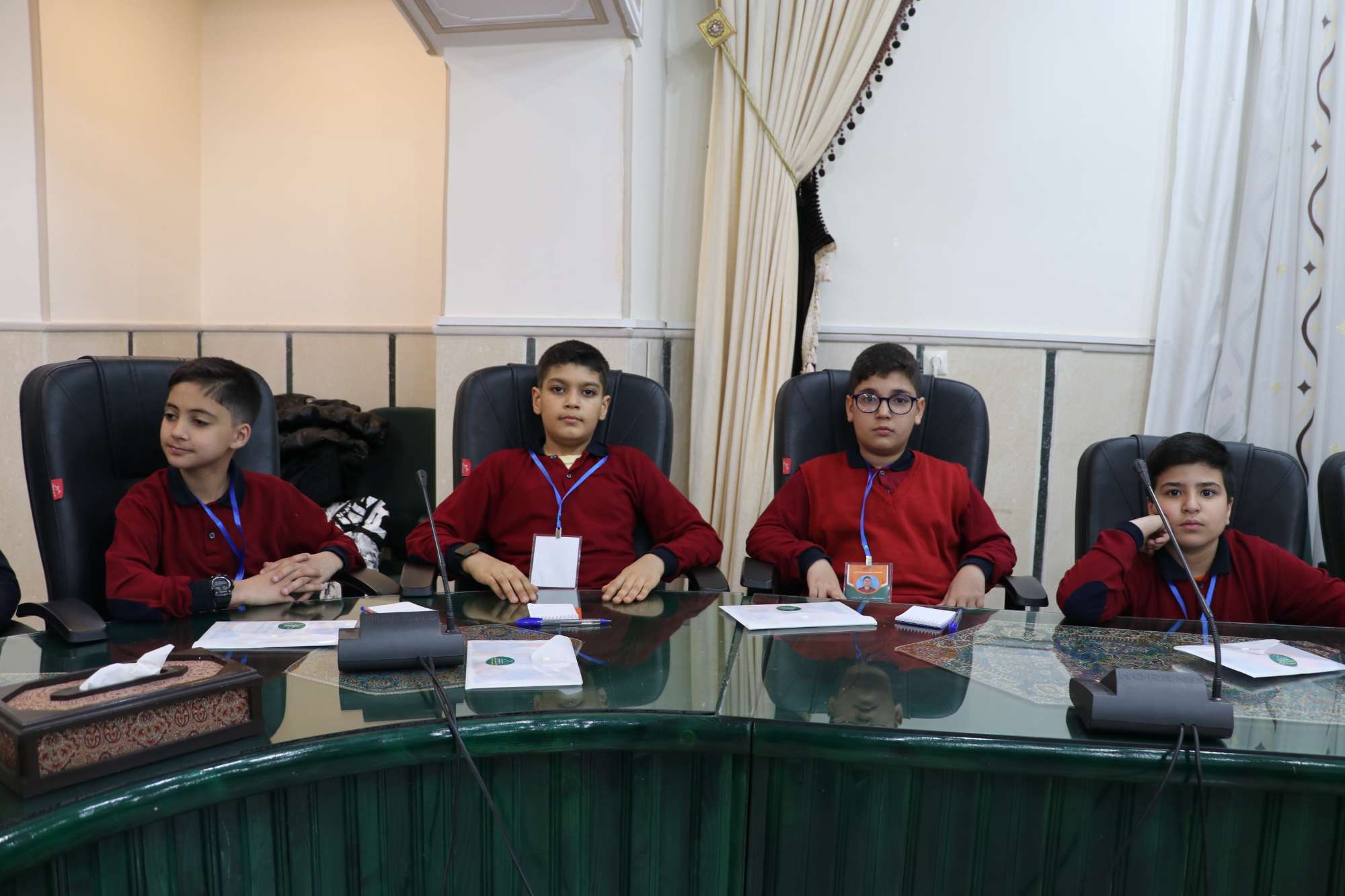 هم اندیشی اعضای شورای دانش آموزی مجتمع آموزشی حضرت جوادالائمه(ع)